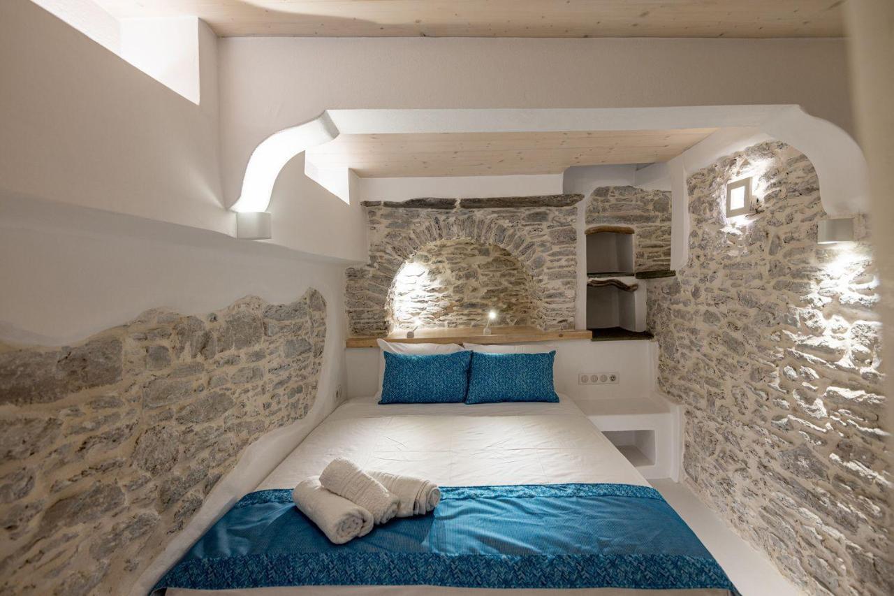 Margaret'S Houses In Tinos Town Exterior photo